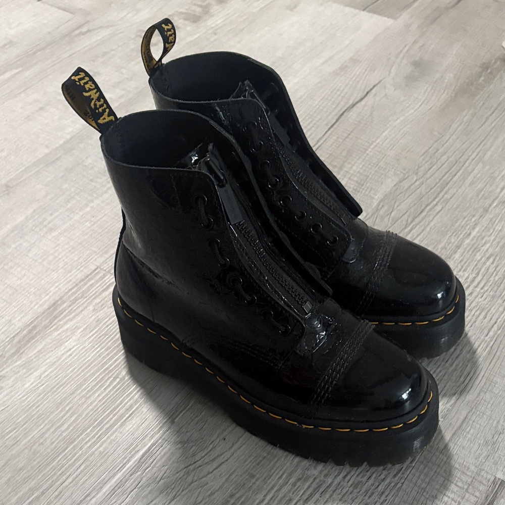 Dr. Marten Sinclair Leopard Emboss Patent Leather Platform Boots
